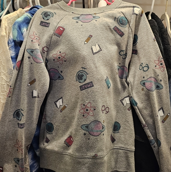 2 Boys Pullover Sweatshirts - Picture 4 of 5